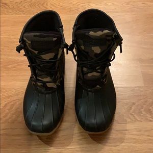 sperry camo duck boots